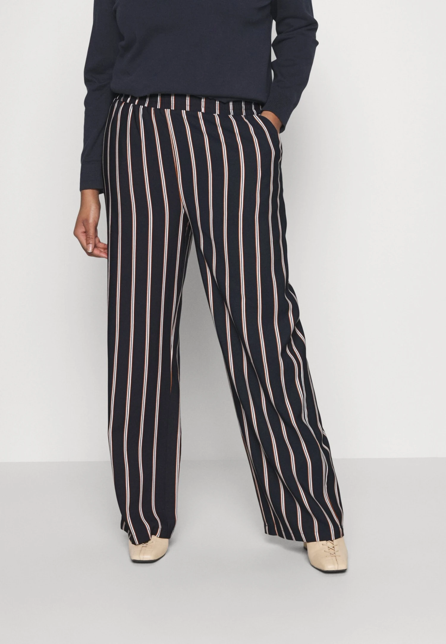 Wide Leg Pant - Broek - Dark Blue/Brown/White